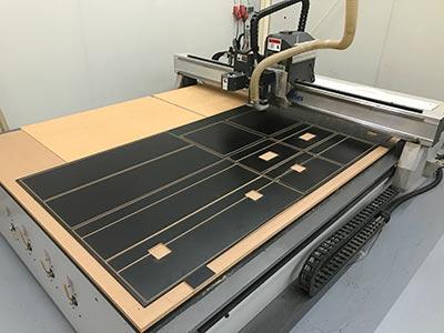 CNC Zuschnitt von Sperrholzplatten für den Flightcase Bau