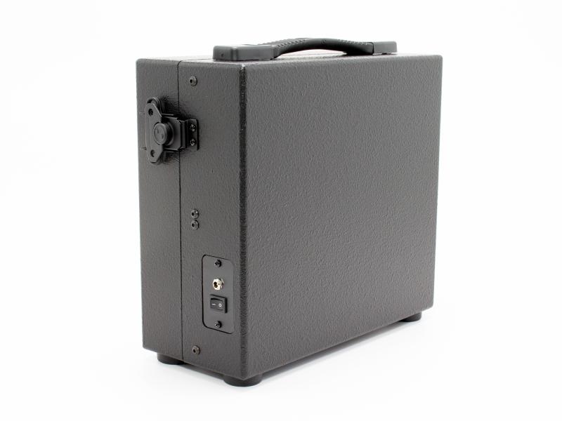 Eurorack Case mit Strukturlack in schwarz und BoardPWR small