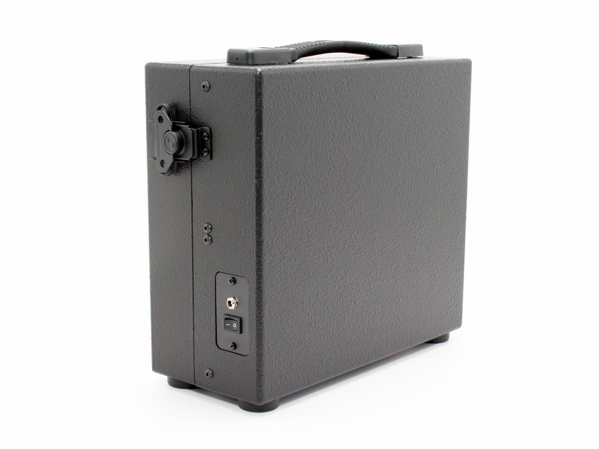 Eurorack Case mit Strukturlack in schwarz und BoardPWR small